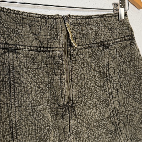 Anthropologie Pilcro A-Line Skirt Women's Mini
Cotton Quilted Back Zip size 4 - Picture 8 of 10